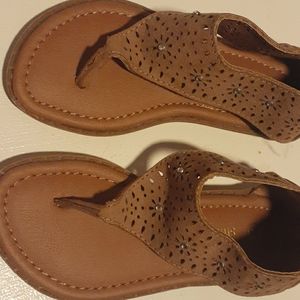 Smart fit children sandals